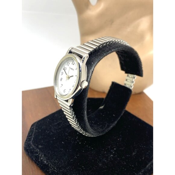 Timex Women's Watch T21902 Quartz Petite White Dial Silver Steel Expansion Band - Picture 2 of 13